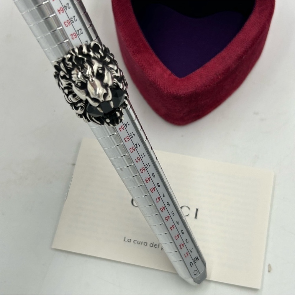 Women’s Gucci, Lionhead, motif sterling silver ring size 8/8.5 made in Italy - Picture 8 of 8